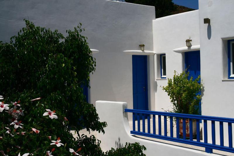 Hotel Minoa Katapola Exterior photo